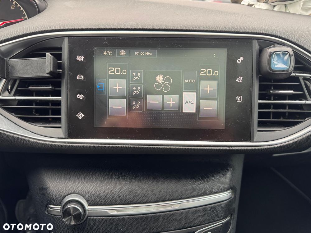 Peugeot 308 BlueHDi 120 EAT6 Stop & Start Active Business-Paket - 23