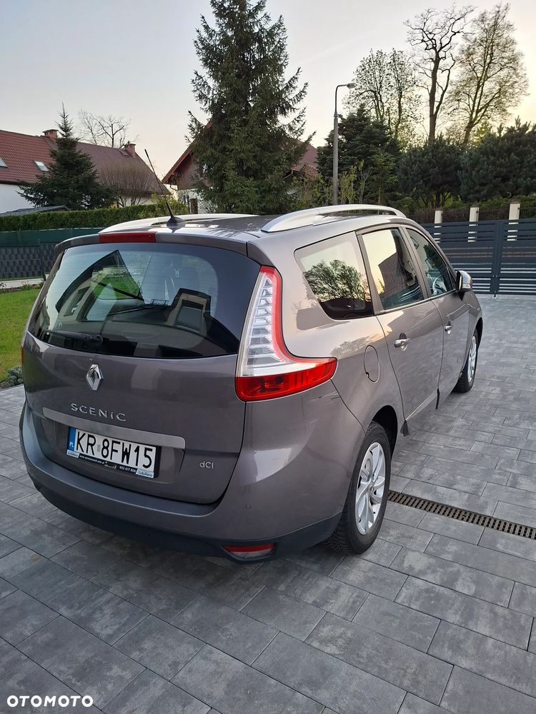 Renault Grand Scenic dCi 110 EDC Paris - 22