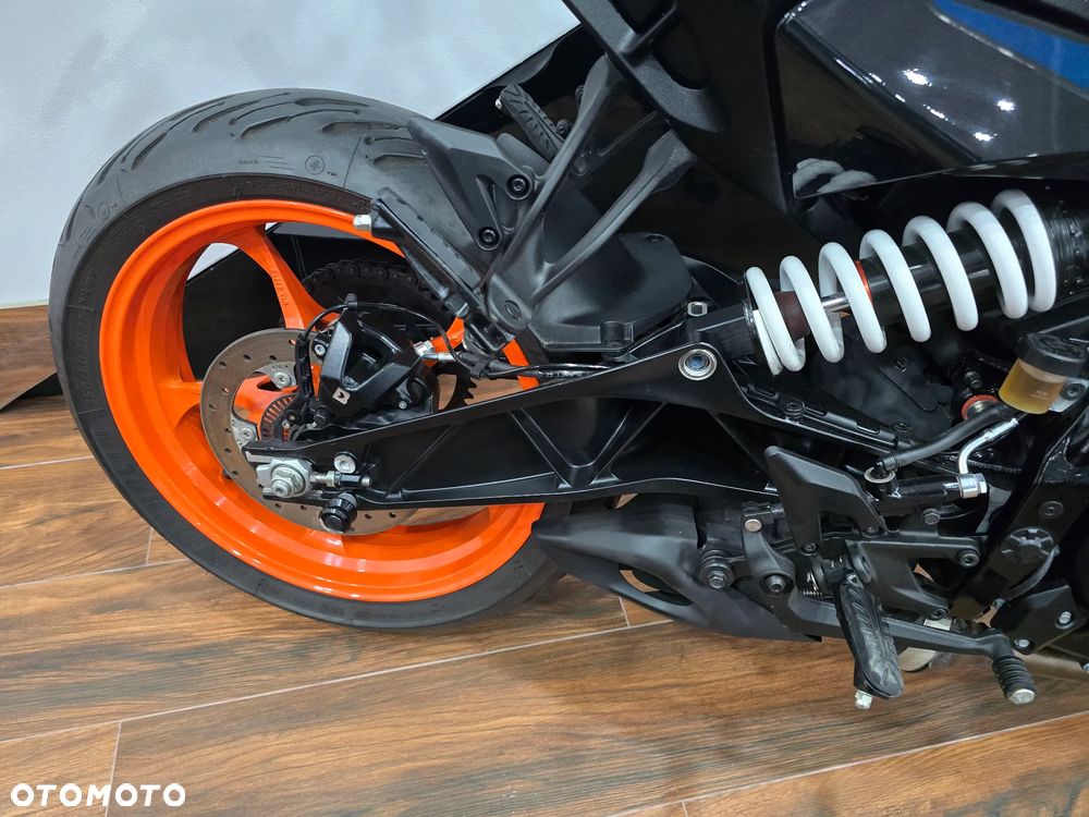 KTM Duke - 23