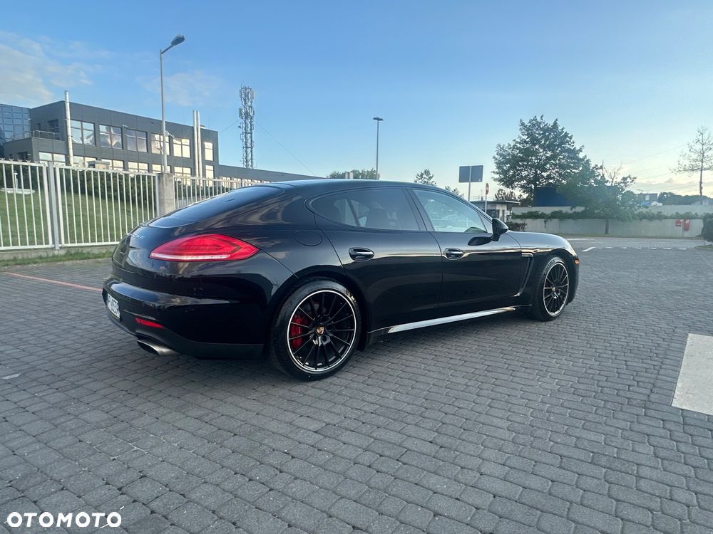 Porsche Panamera PDK Platinum Edition - 6