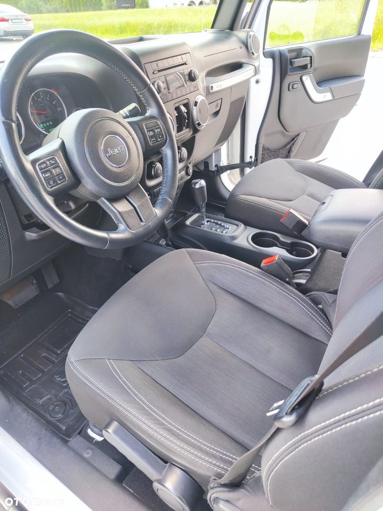 Jeep Wrangler 3.6 Unlim Rubicon - 10