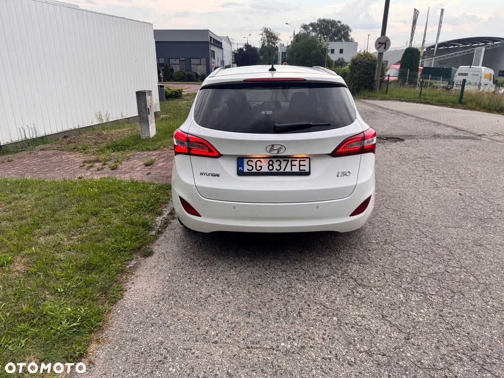 Hyundai i30 1.6 GDI Premium - 4