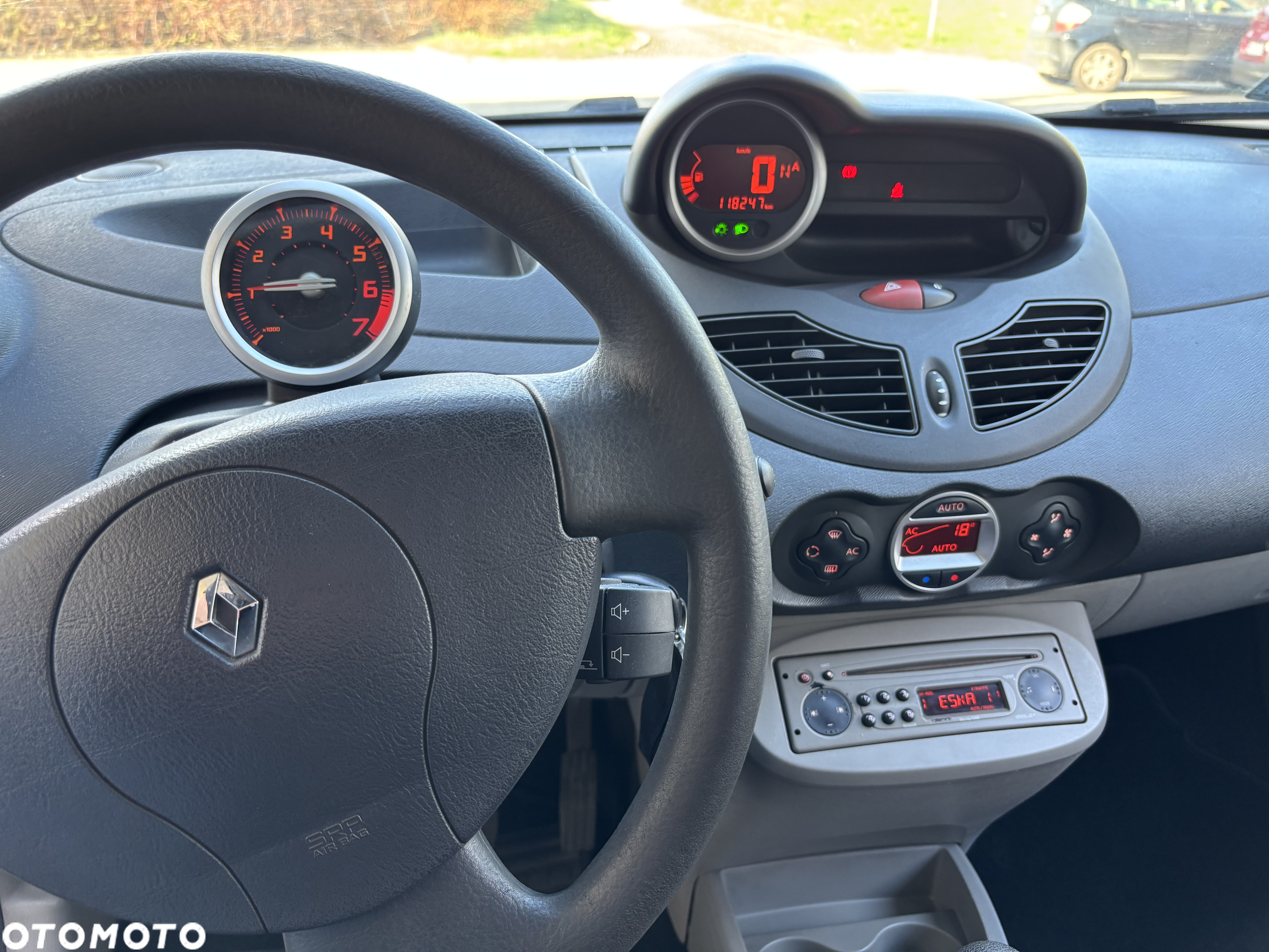 Renault Twingo 1.2 16V 75 Quickshift Authentique - 14