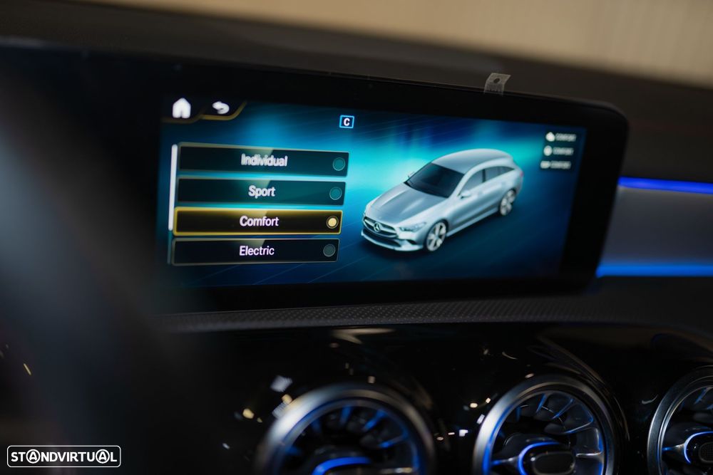 Mercedes-Benz CLA 250 e Shooting Brake AMG Line - 42