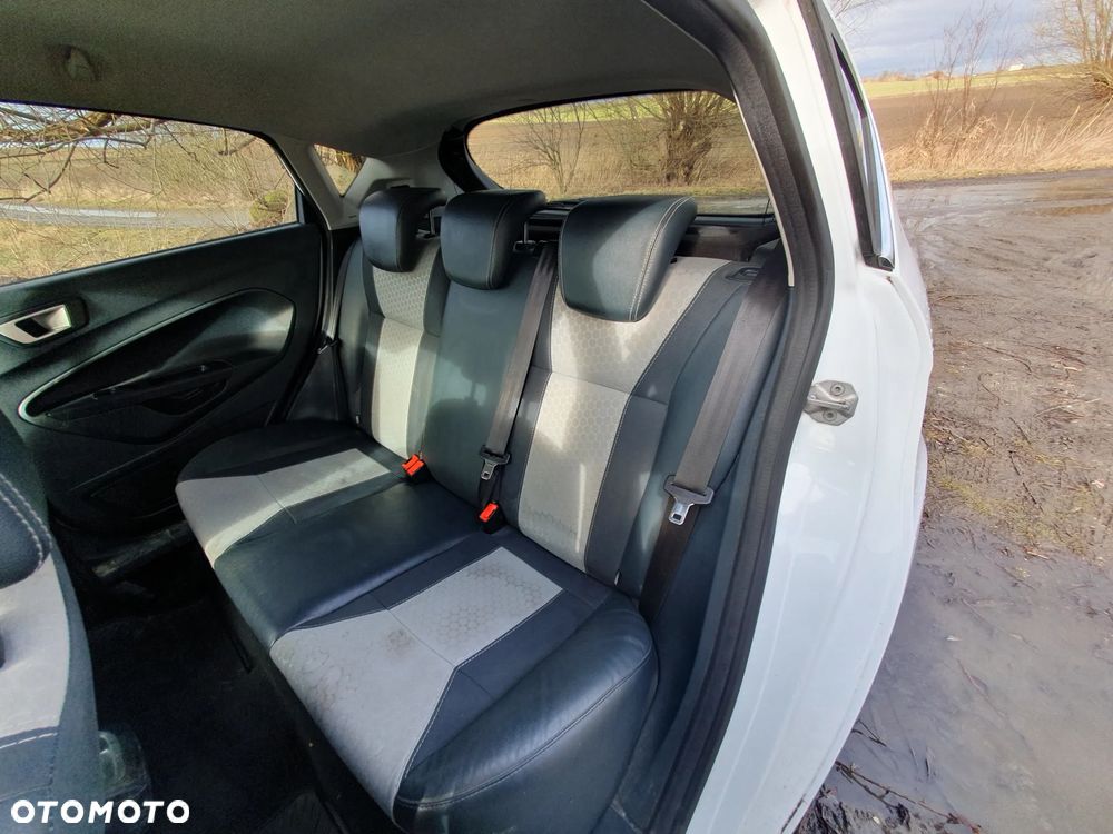 Ford Fiesta - 8