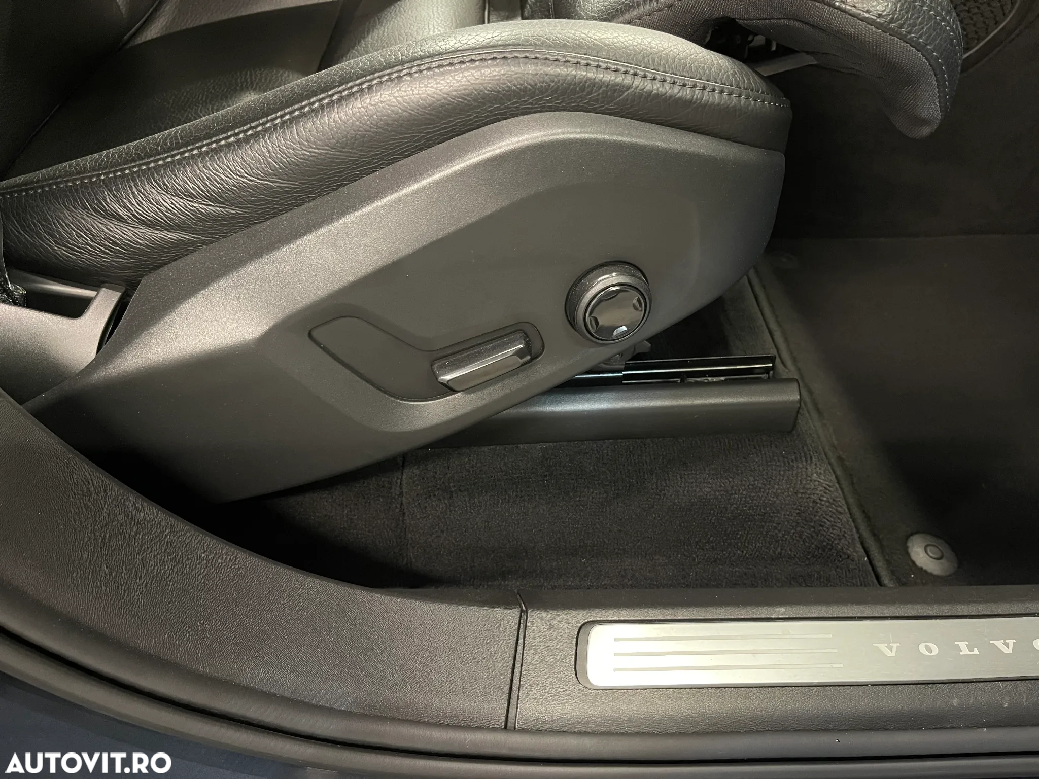 Volvo XC 90 B5 MHEV AWD 7 locuri Inscription - 27
