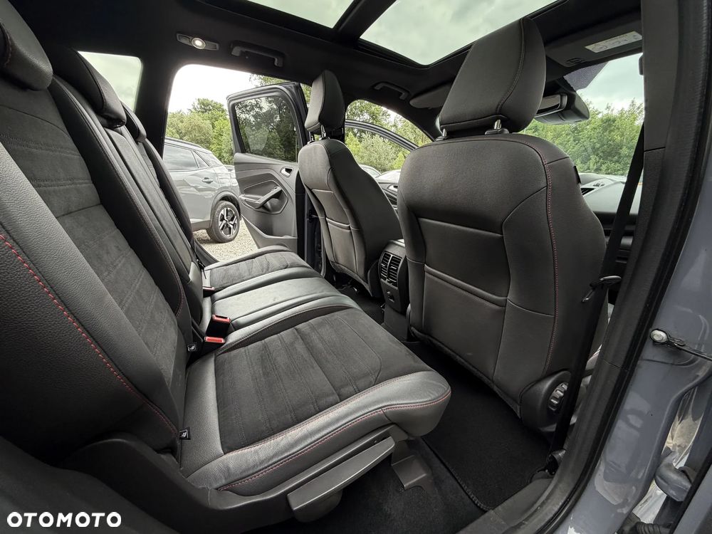 Ford Kuga 2.0 TDCi 2x4 ST-Line - 19