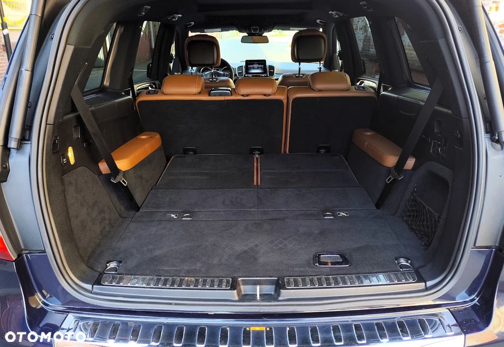 Mercedes-Benz GLS - 24