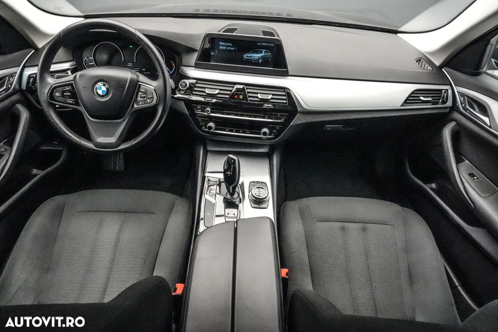 BMW Seria 5 520d AT - 7