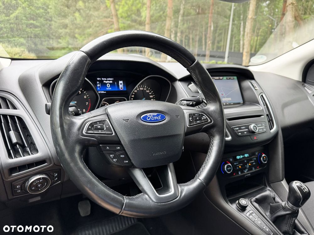 Ford Focus - 24