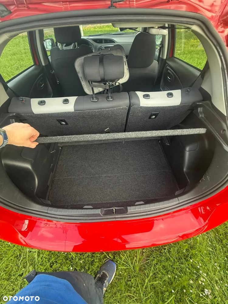 Toyota Yaris - 12