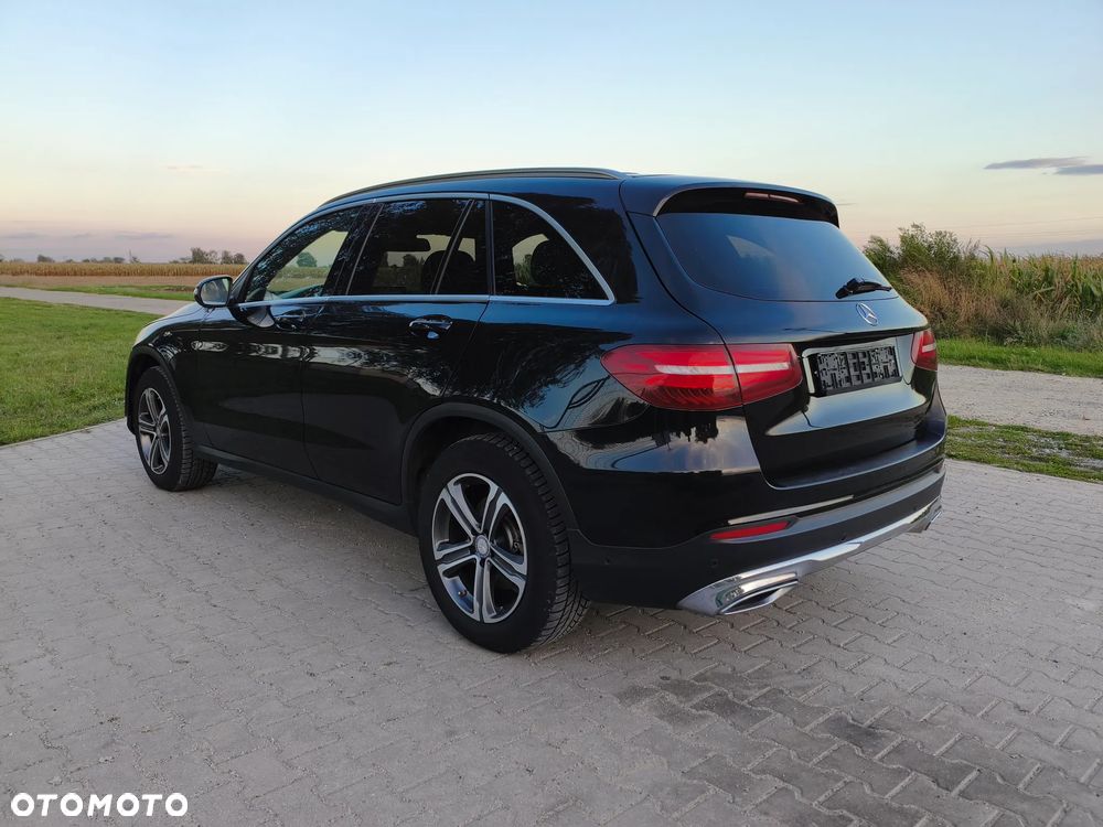 Mercedes-Benz GLC 250 d 4Matic 9G-TRONIC AMG Line - 31