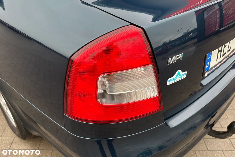 Skoda Octavia 1.6 - 16