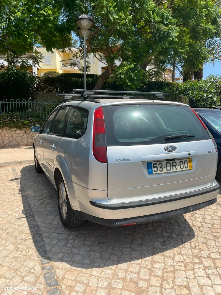 Ford Focus SW - 15