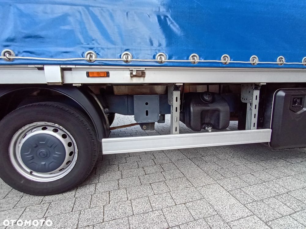 Opel Movano - 11