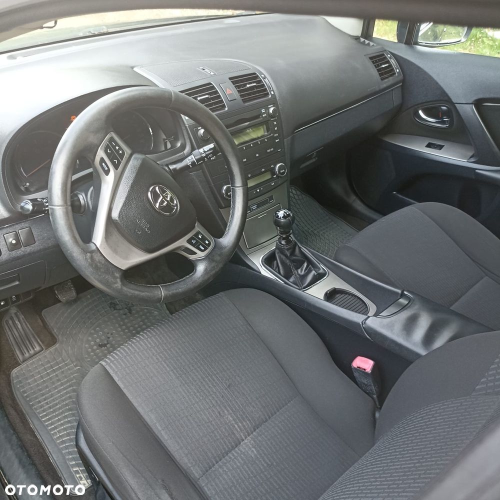 Toyota Avensis 2.0 D-4D Sol - 17