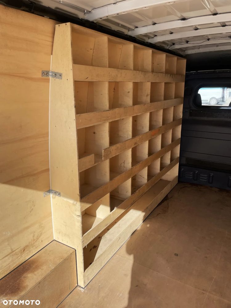 Mercedes-Benz Sprinter - 4