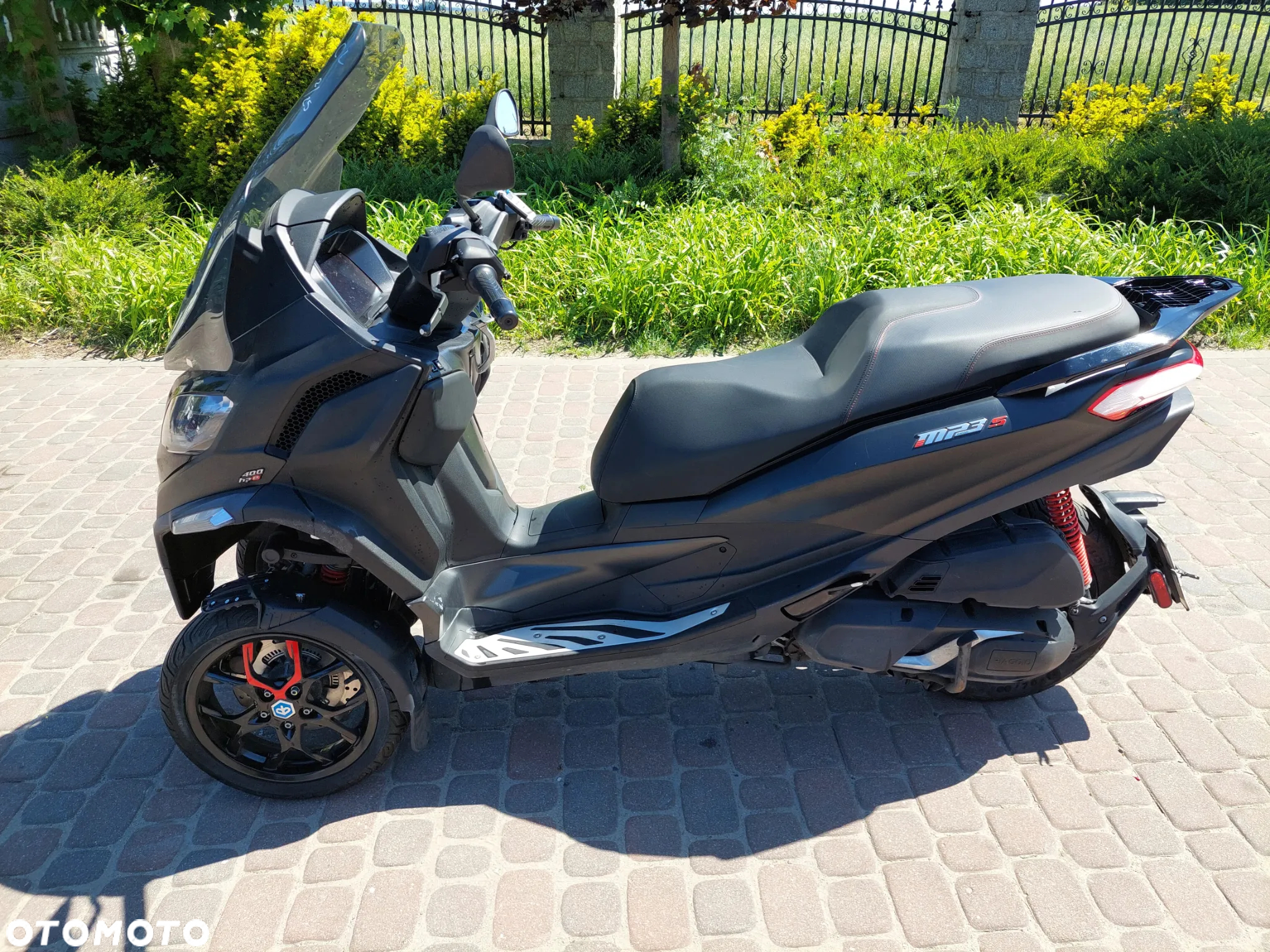 Piaggio MP-3 - 2