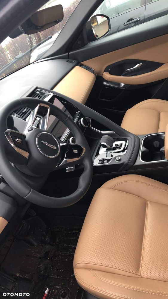 Jaguar E-Pace 2.0 P200 mHEV AWD R-Dynamic Black - 5