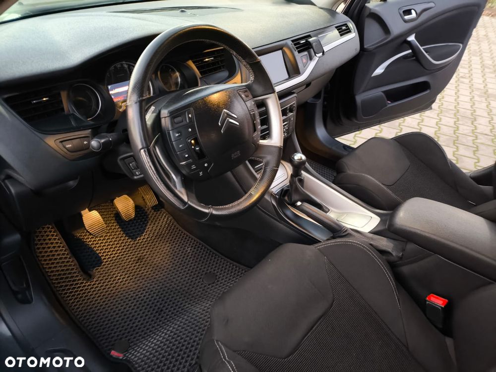 Citroën C5 2.0i 16V Dynamique Equilibre Navi - 9