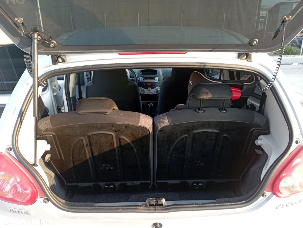 Toyota Aygo + 1.0 VVT-i - 9