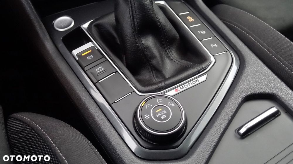 Volkswagen Tiguan - 38