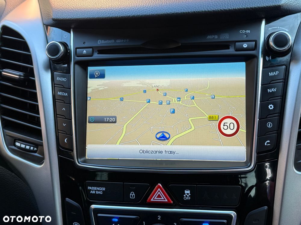 Hyundai i30 blue Kombi 1.6 GDi YES Silver - 15