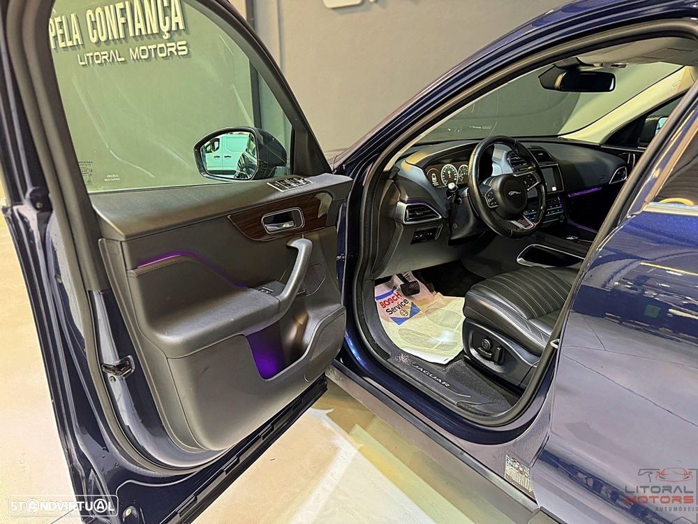 Jaguar F-Pace 25d AWD Aut. Portfolio - 15