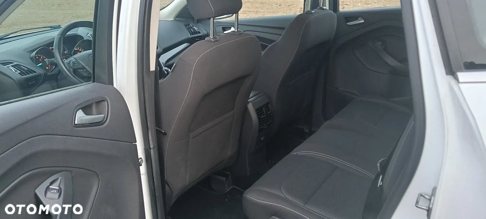 Ford Kuga - 20