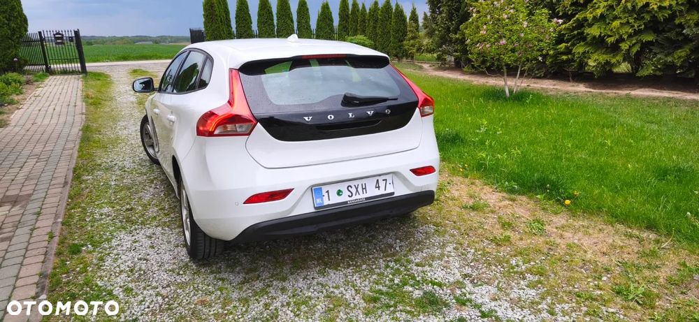 Volvo V40 - 16