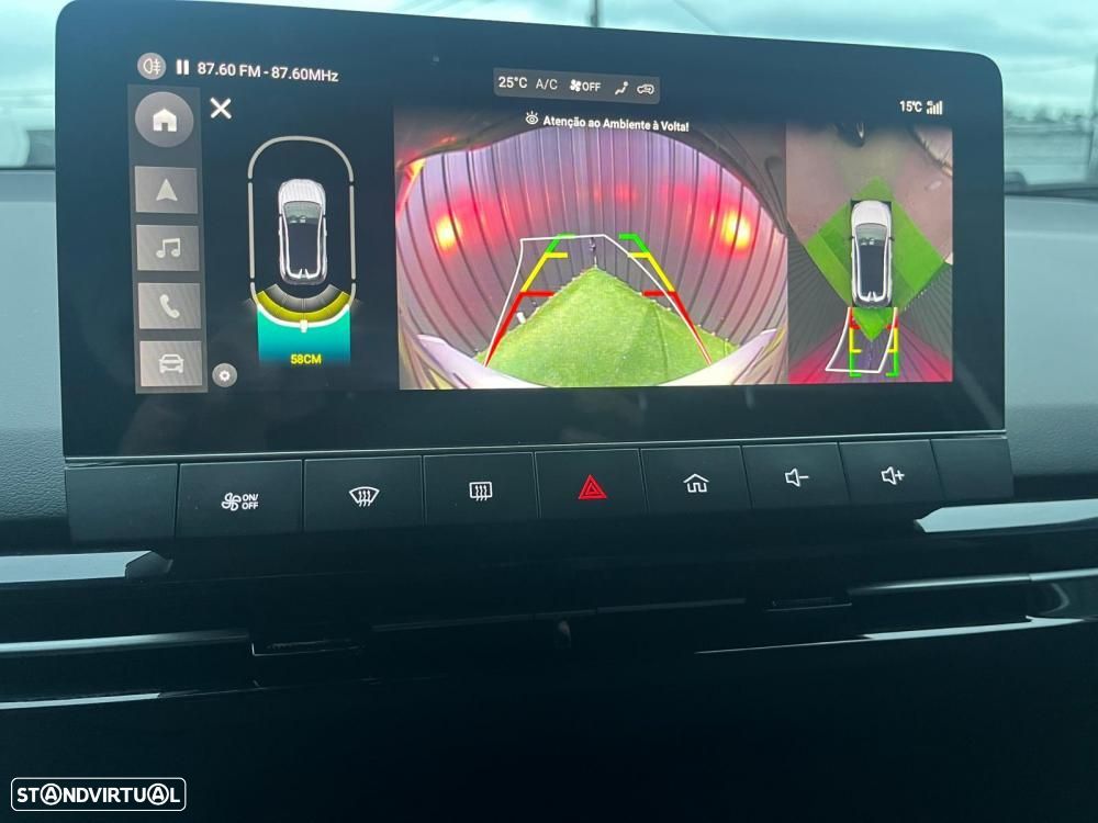 MG MG4 64 kWh Luxury - 8