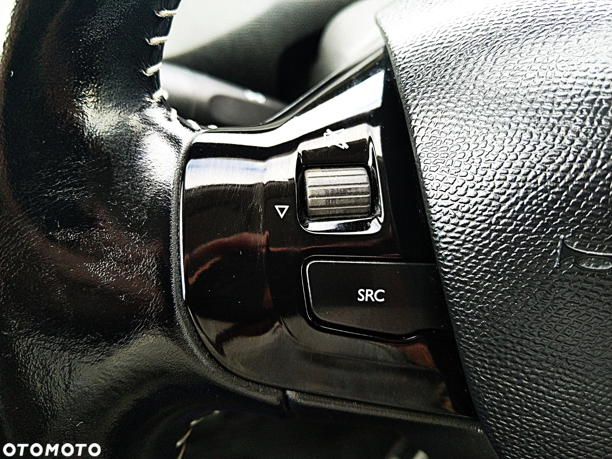 Peugeot 308 SW 1.6 BlueHDi Allure S&S - 30
