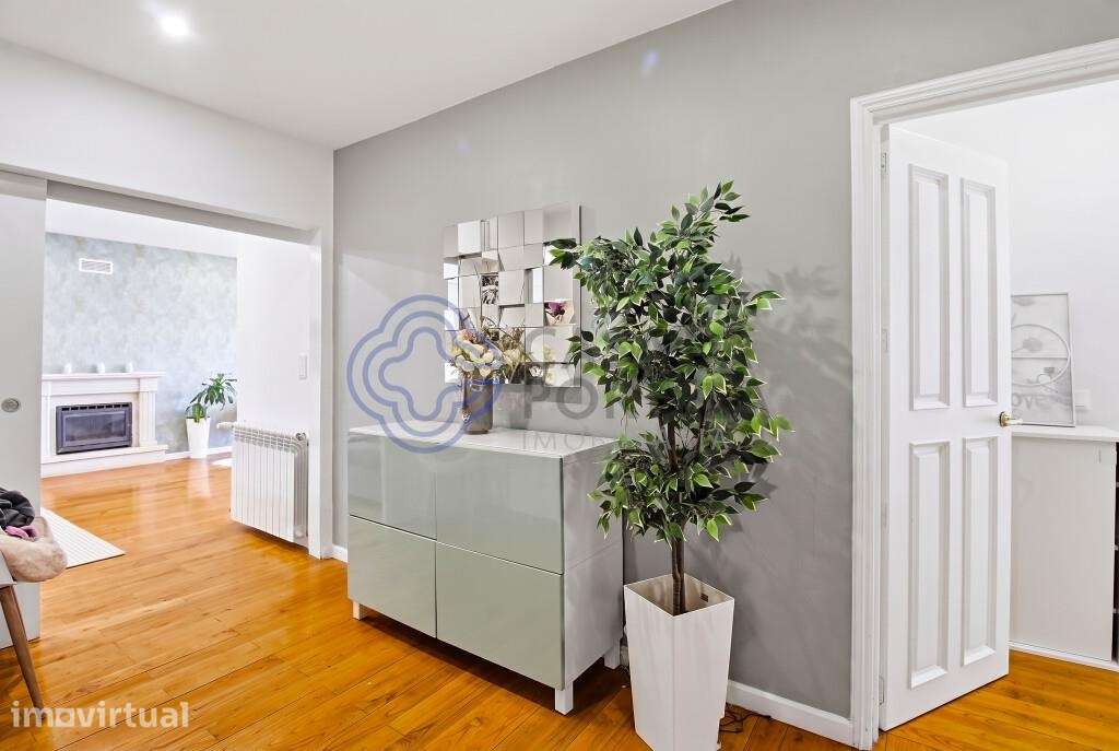 Apartamento T4 Renovado com 156 m2 na Madalena - Grande imagem: 2/36