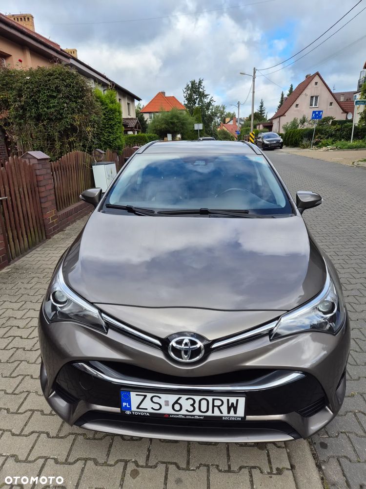 Toyota Avensis 1.8 Premium MS - 1