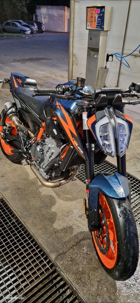 KTM Duke R - 1