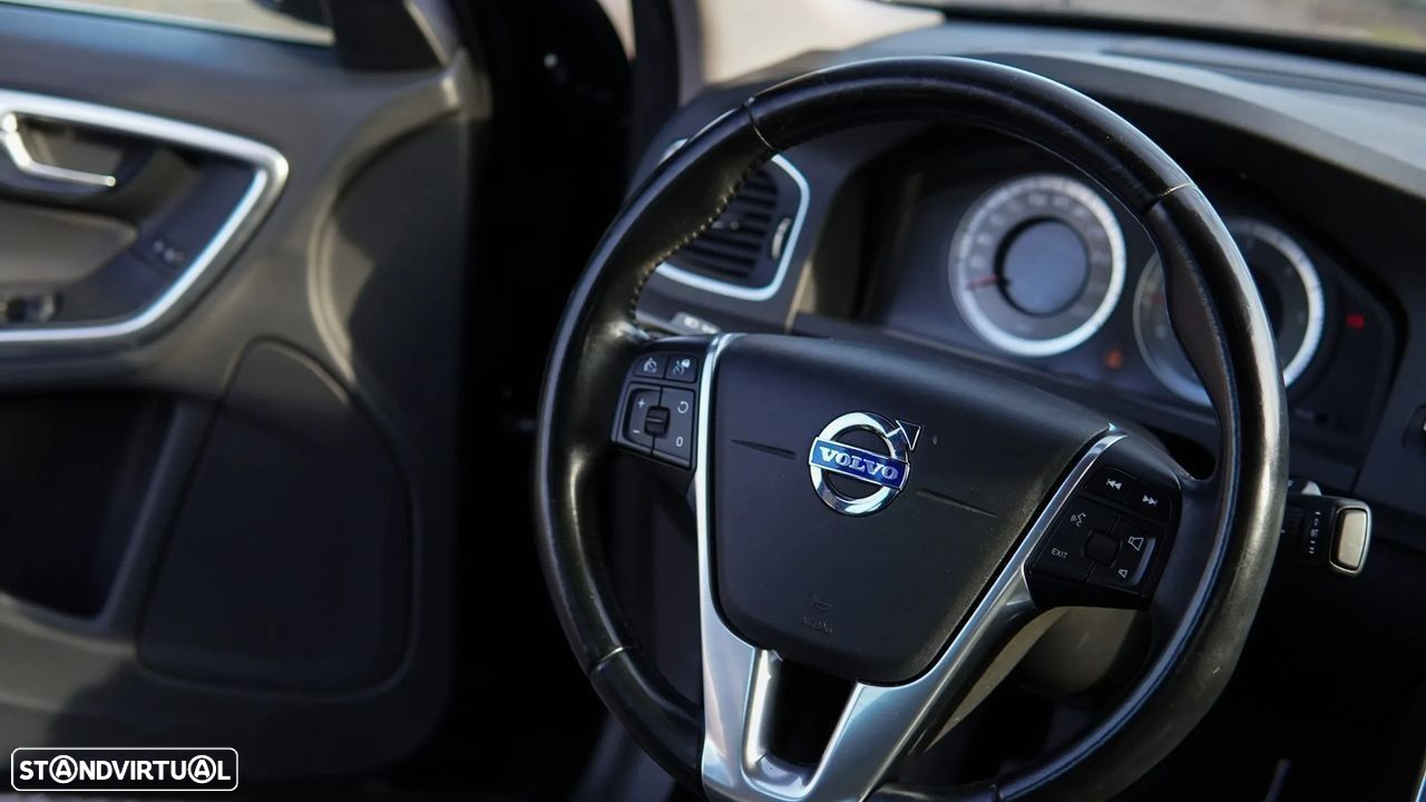 Volvo S60 2.0 D3 Momentum Start/Stop - 35