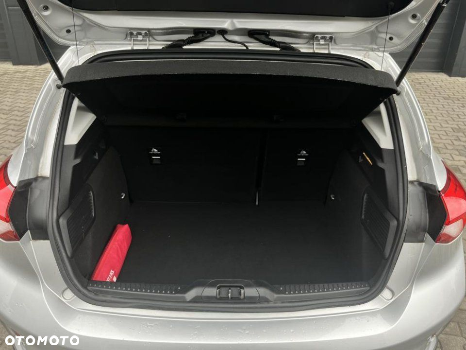 Ford Focus - 8