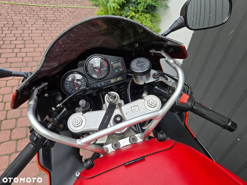 Honda CBR - 15
