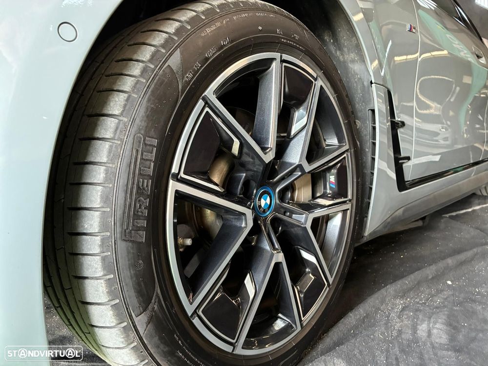 BMW i4 eDrive40 Pack Desportivo M - 37