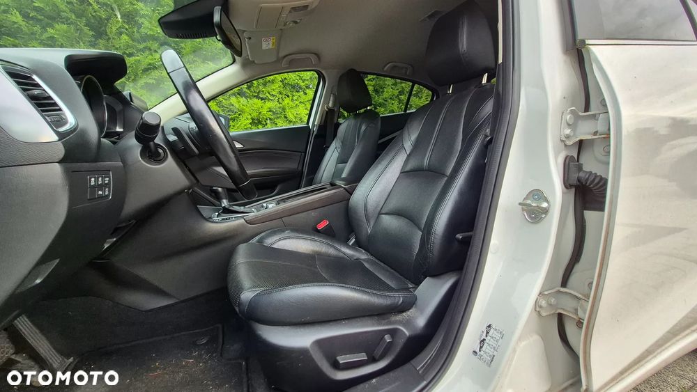 Mazda 3 - 9