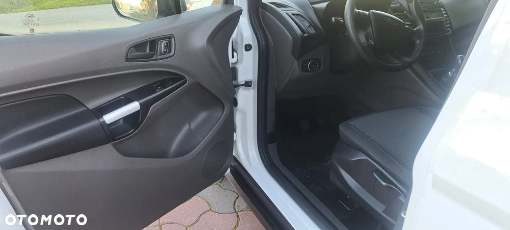 Ford Transit Connect - 23