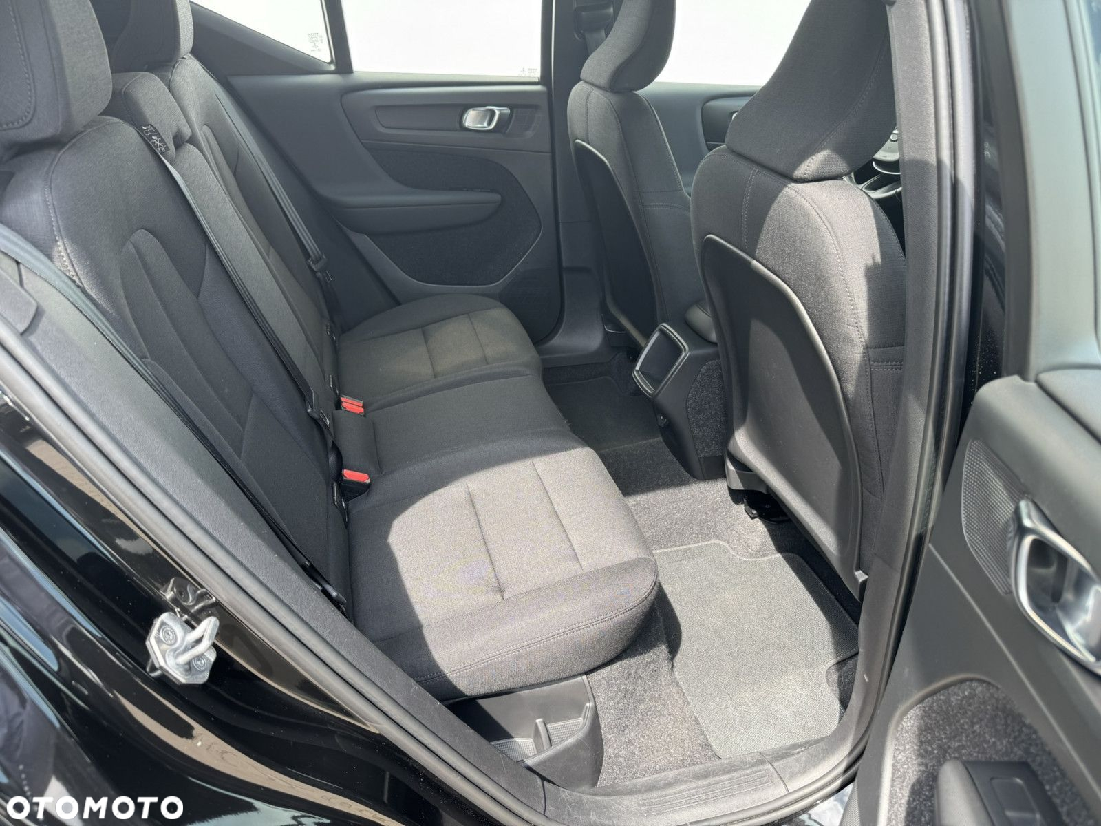 Volvo XC 40 T3 Momentum Pro - 11