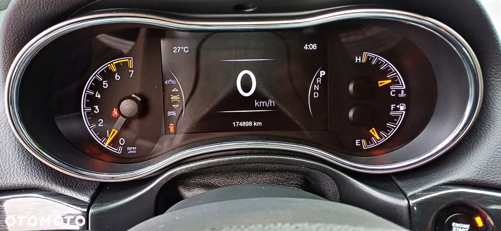 Jeep Grand Cherokee - 21