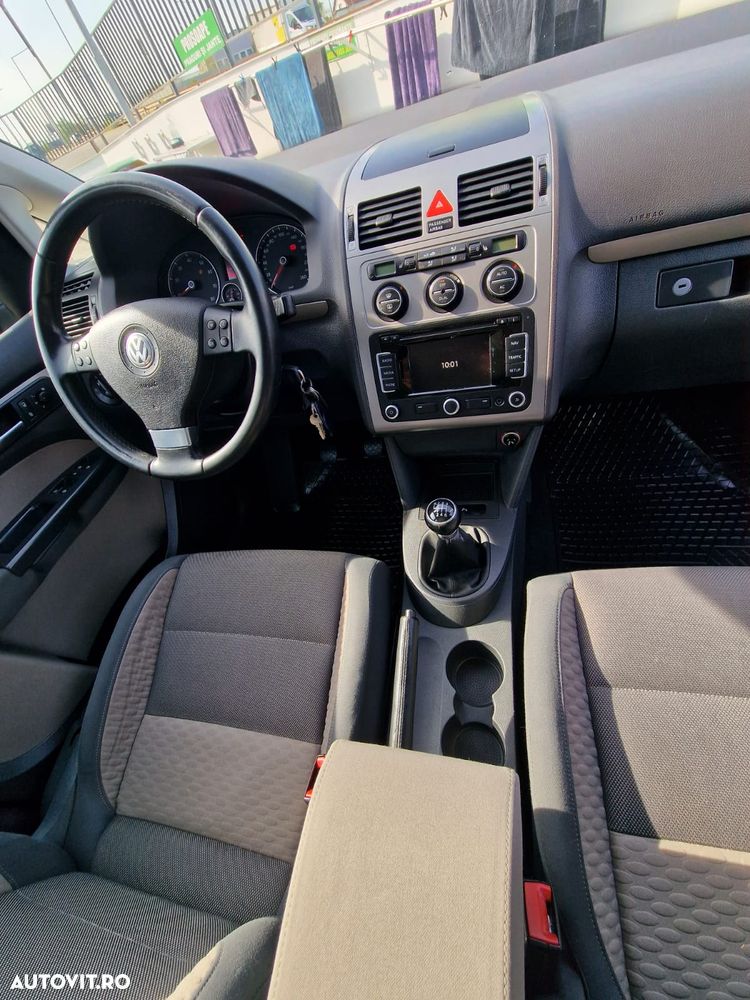 Volkswagen Touran 1.4 TSI STYLE - 7