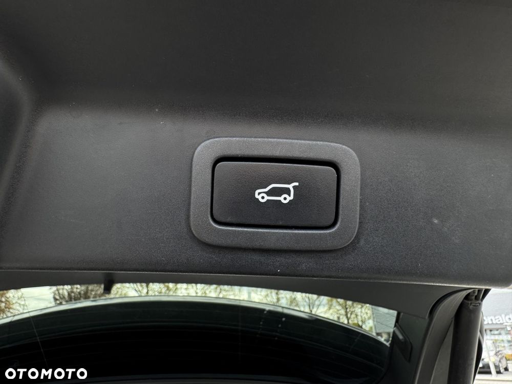 Jaguar F-Pace 20d AWD R-Sport - 21