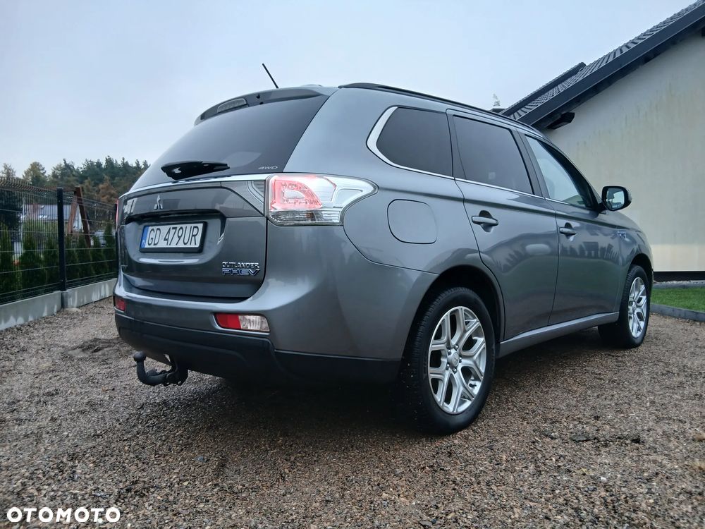 Mitsubishi Outlander - 3