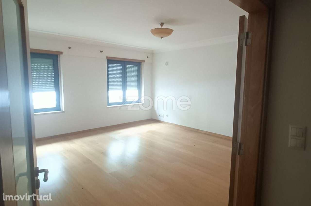 T1 Parque das Nações (Junto à Marina) - Grande imagem: 3/39