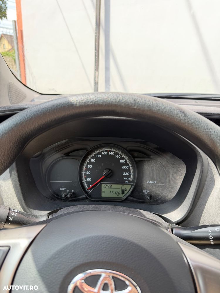 Toyota Yaris 1.0 VVT-i 3D Terra Start - 6
