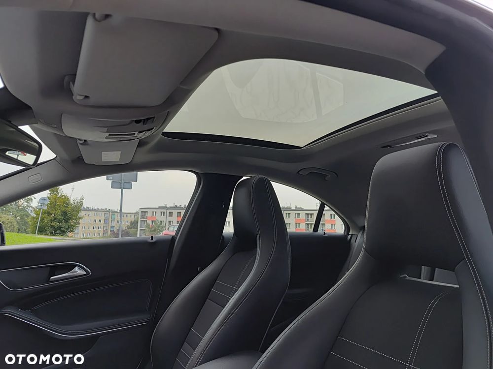 Mercedes-Benz CLA 200 Urban - 8