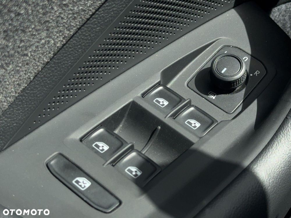 Volkswagen Passat - 30